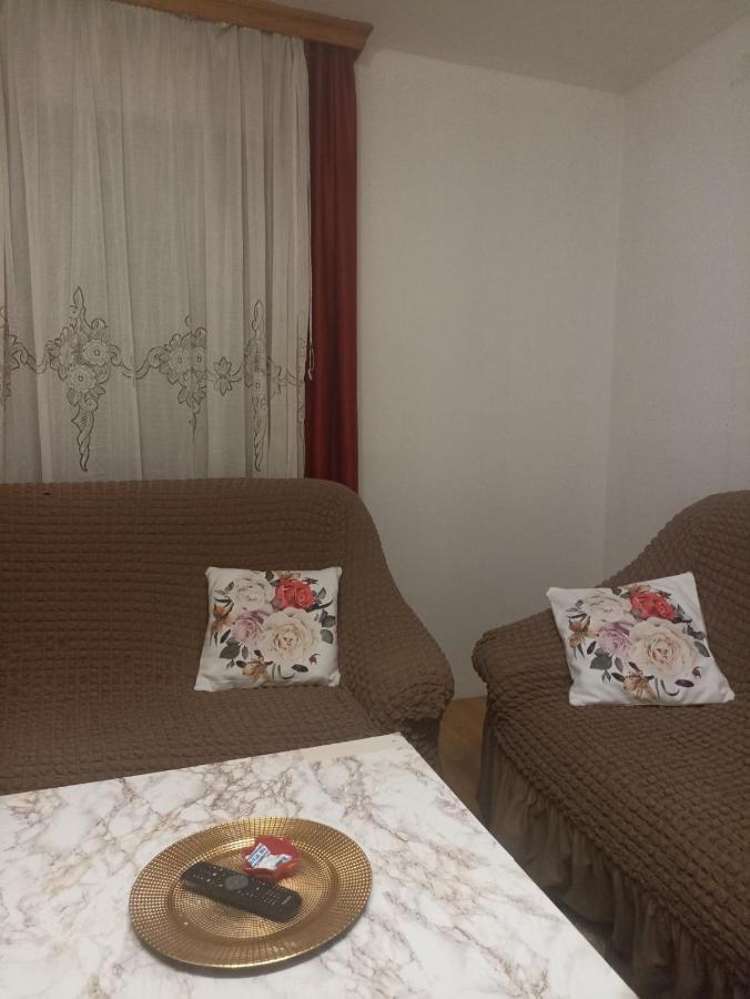 Sleep & Fly - Sarajevo Airport Apartment Ngoại thất bức ảnh
